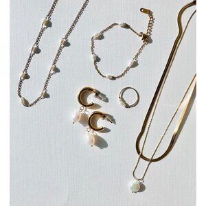 Dangle Pearl Earrings Huggie Earrings Waterproof Chunky Pearl Hoop Huggies CUTE